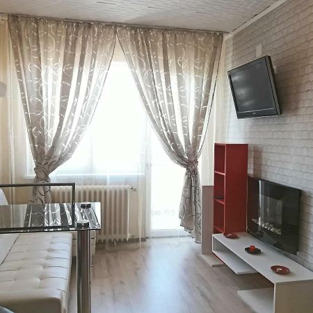 Ana'S Apartment Oradea Extérieur photo